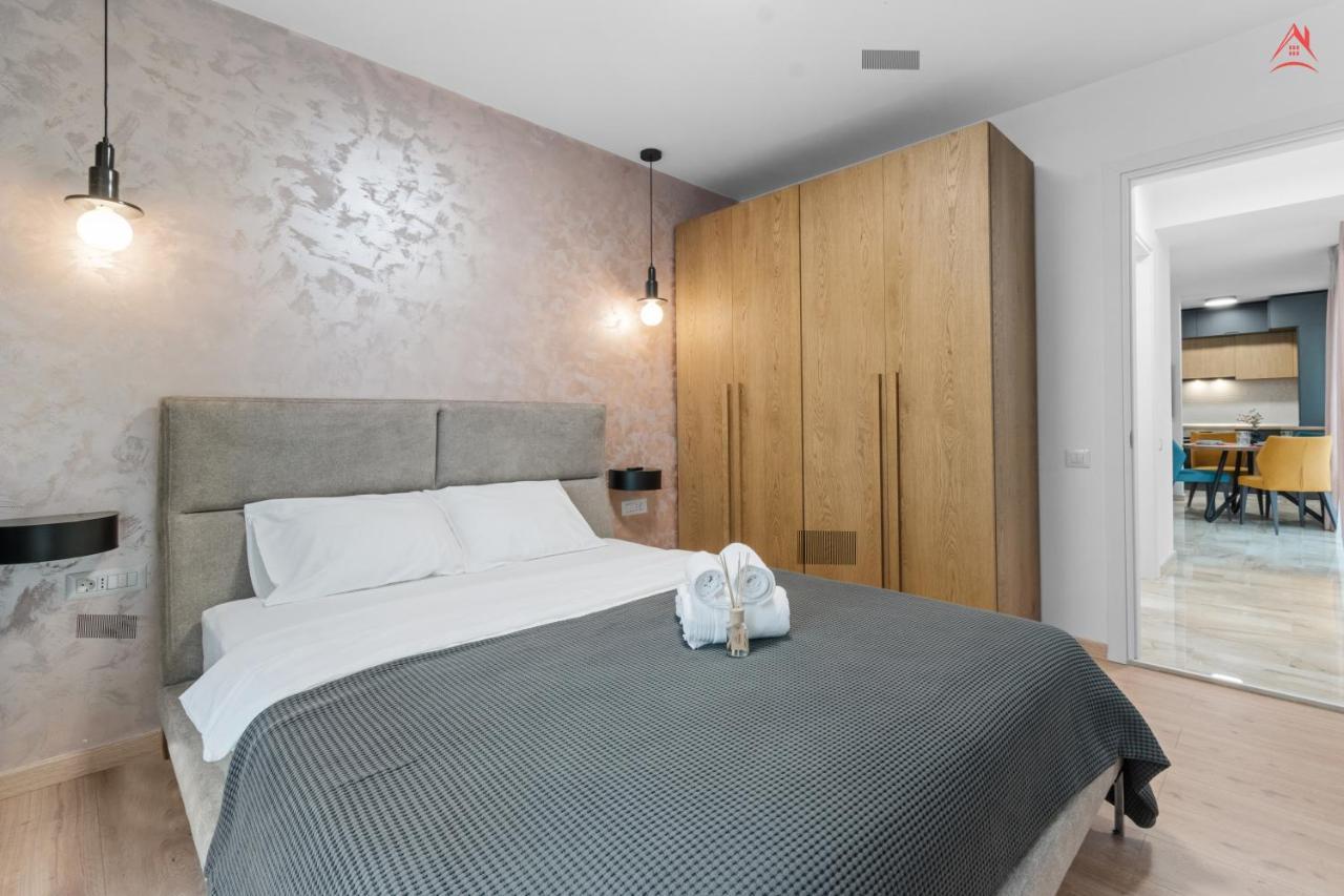 Apartament Opera Residence - Cismigiu, Eroilor, Free Private Parking Бухарест Экстерьер фото