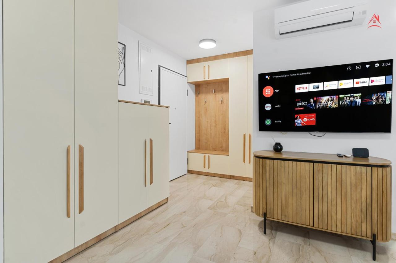 Apartament Opera Residence - Cismigiu, Eroilor, Free Private Parking Бухарест Экстерьер фото