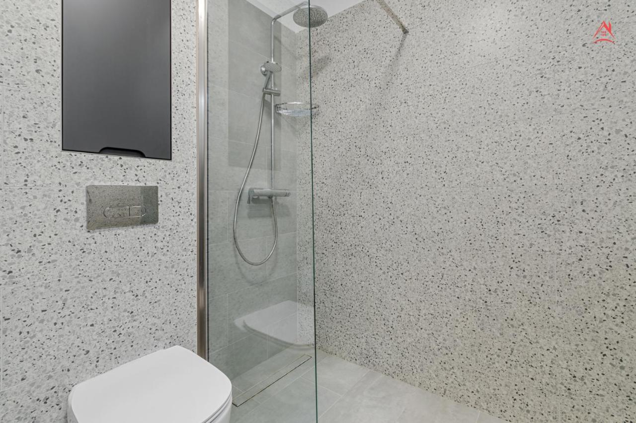Apartament Opera Residence - Cismigiu, Eroilor, Free Private Parking Бухарест Экстерьер фото